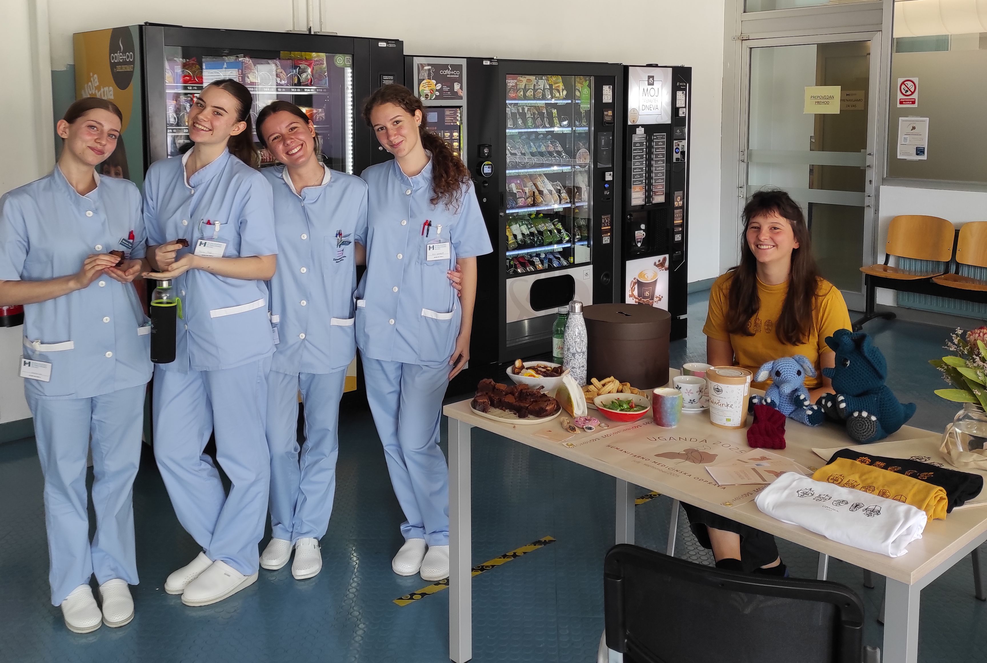 Predstavitev humanitarno-medicinske odprave Uganda 2025 v šempetrski bolnišnici.
