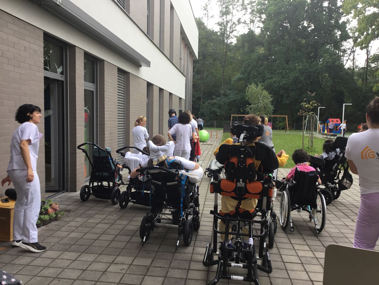 Športni dan na Oddelku za invalidno mladino in rehabilitacijo.