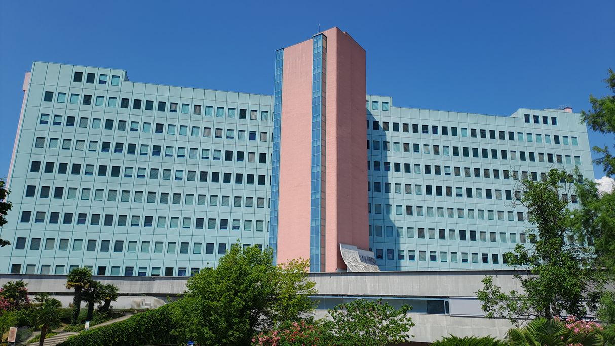 Nova stavba šempetrske bolnišnice.