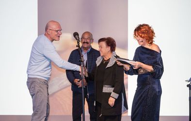 Dobrodelna dražba vin in penin za nakup dializnega aparata.