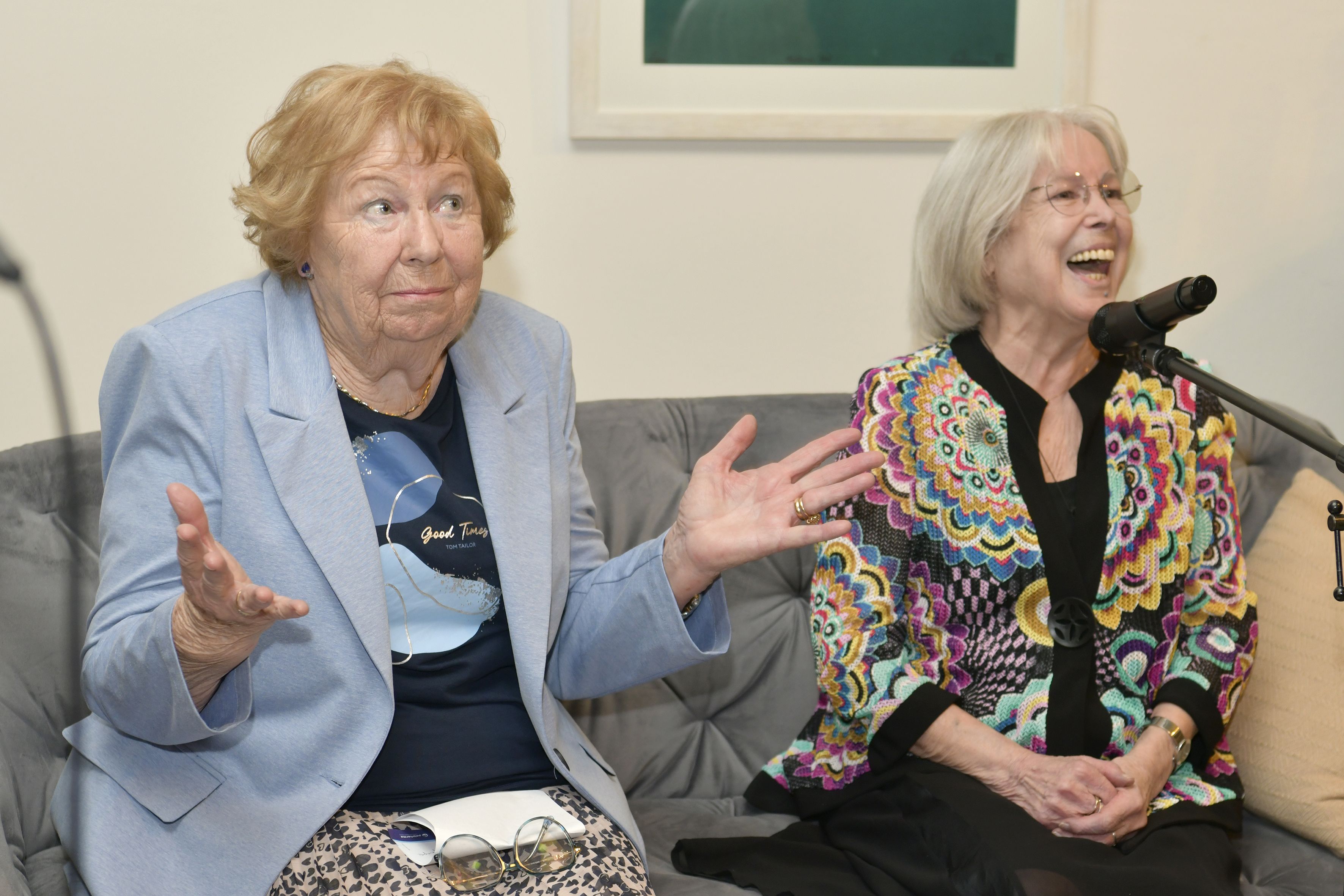 Žena Nedeljka Pečanca, Tonica Rijavec Pečanac in gledali&scaron;ka in filmska igralka Teja Glažar.