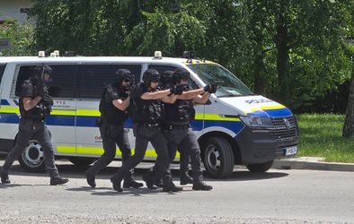 Skupna vaja SB Nova Gorica in PU Nova Gorica za ravnanje v primeru pojava življenja ogrožajočih dogodkov v zdravstveni ustanovi.