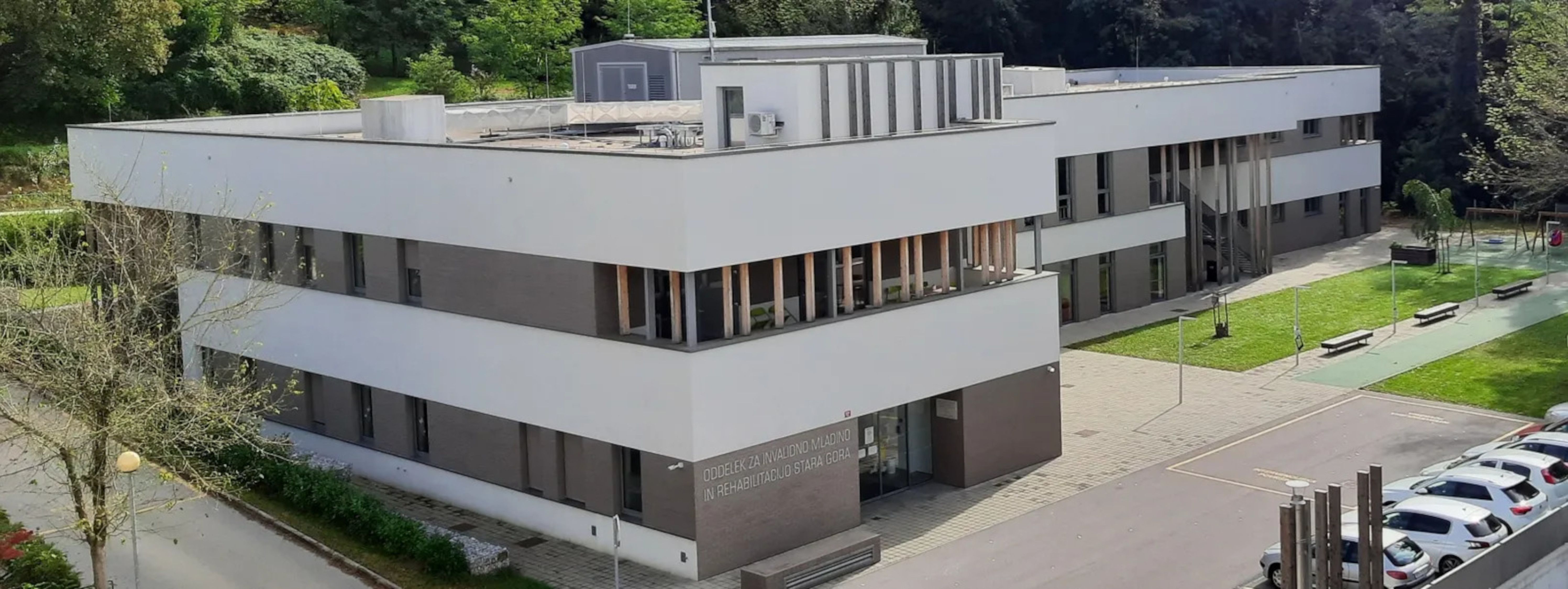 Nova stavba Oddelke za invalidno mladino in rehabilitacijo Stara Gora.