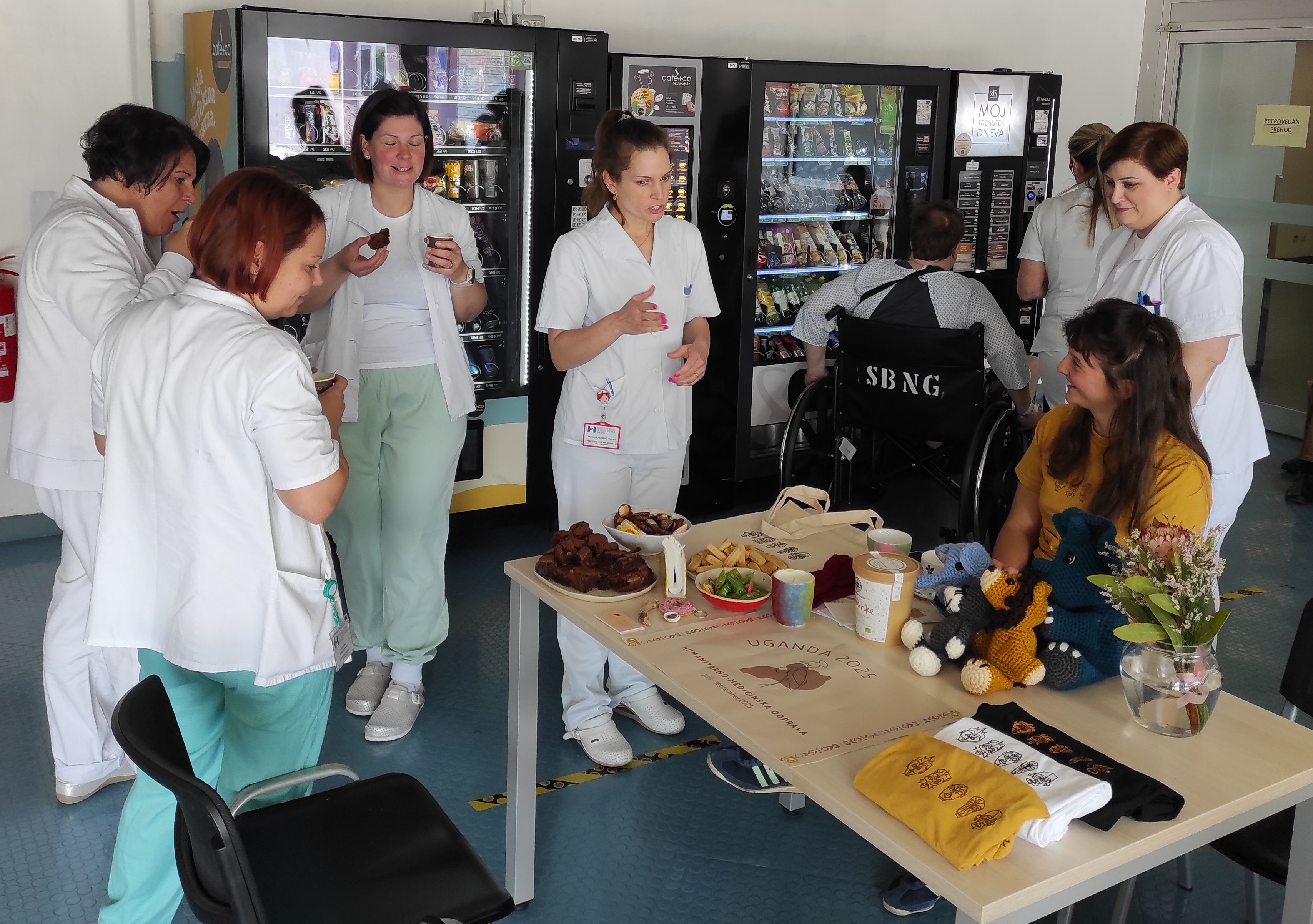 Predstavitev humanitarno-medicinske odprave Uganda 2025 v šempetrski bolnišnici.