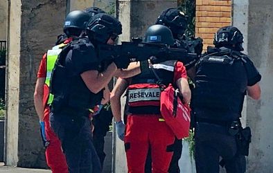 Skupna vaja SB Nova Gorica in PU Nova Gorica za ravnanje v primeru pojava življenja ogrožajočih dogodkov v zdravstveni ustanovi.