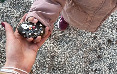 Otroci in mladostniki Oddelka za invalidno mladino in rehabilitacijo med božičnimi prazniki v Novi Gorici.